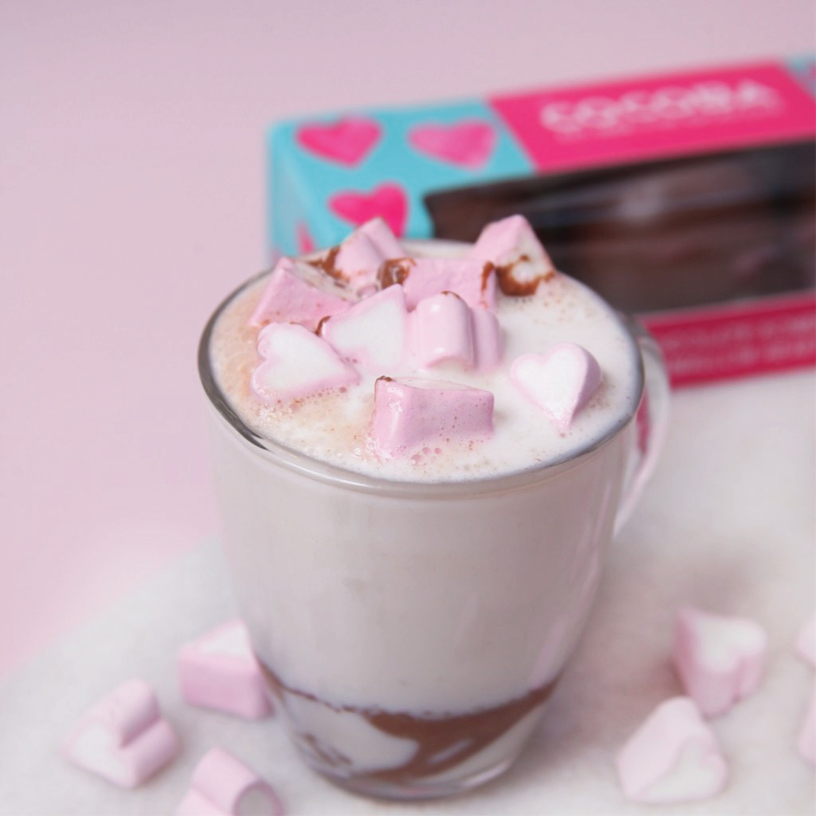 Set 3 sfere de ciocolată cu lapte și bezele inimioară 150G